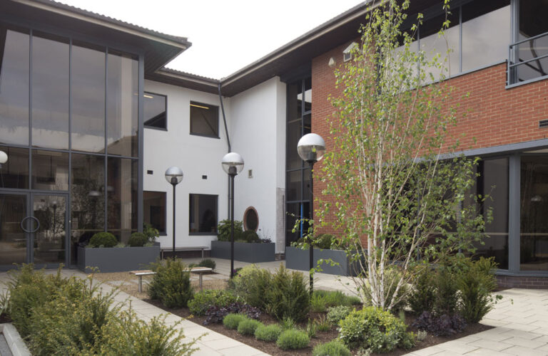 ecentre-courtyard
